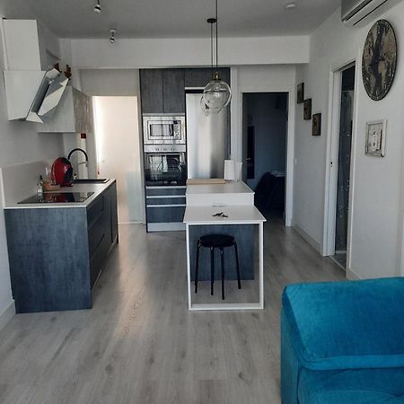 Atico Centro Huelva Con Parking Appartement Buitenkant foto