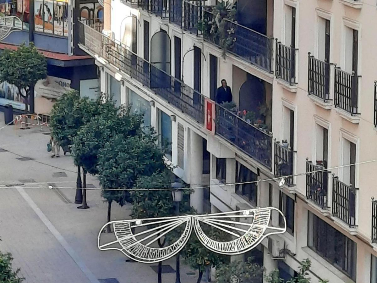 Atico Centro Huelva Con Parking Appartement Buitenkant foto