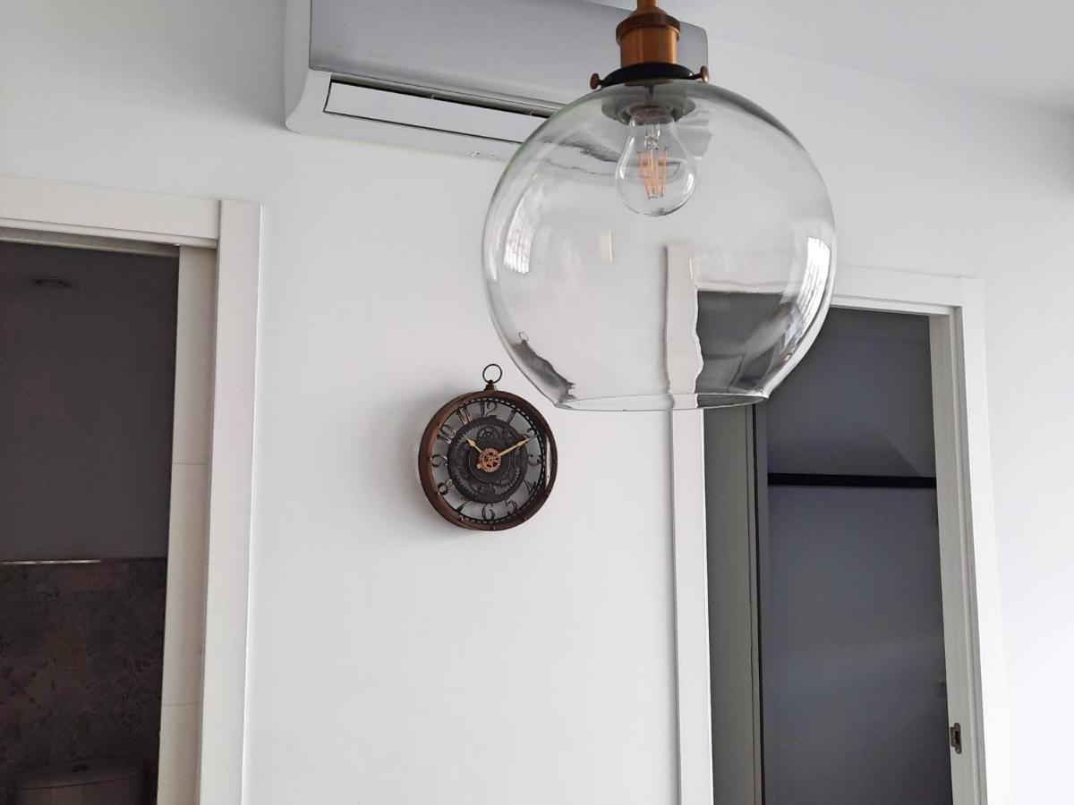 Atico Centro Huelva Con Parking Appartement Buitenkant foto